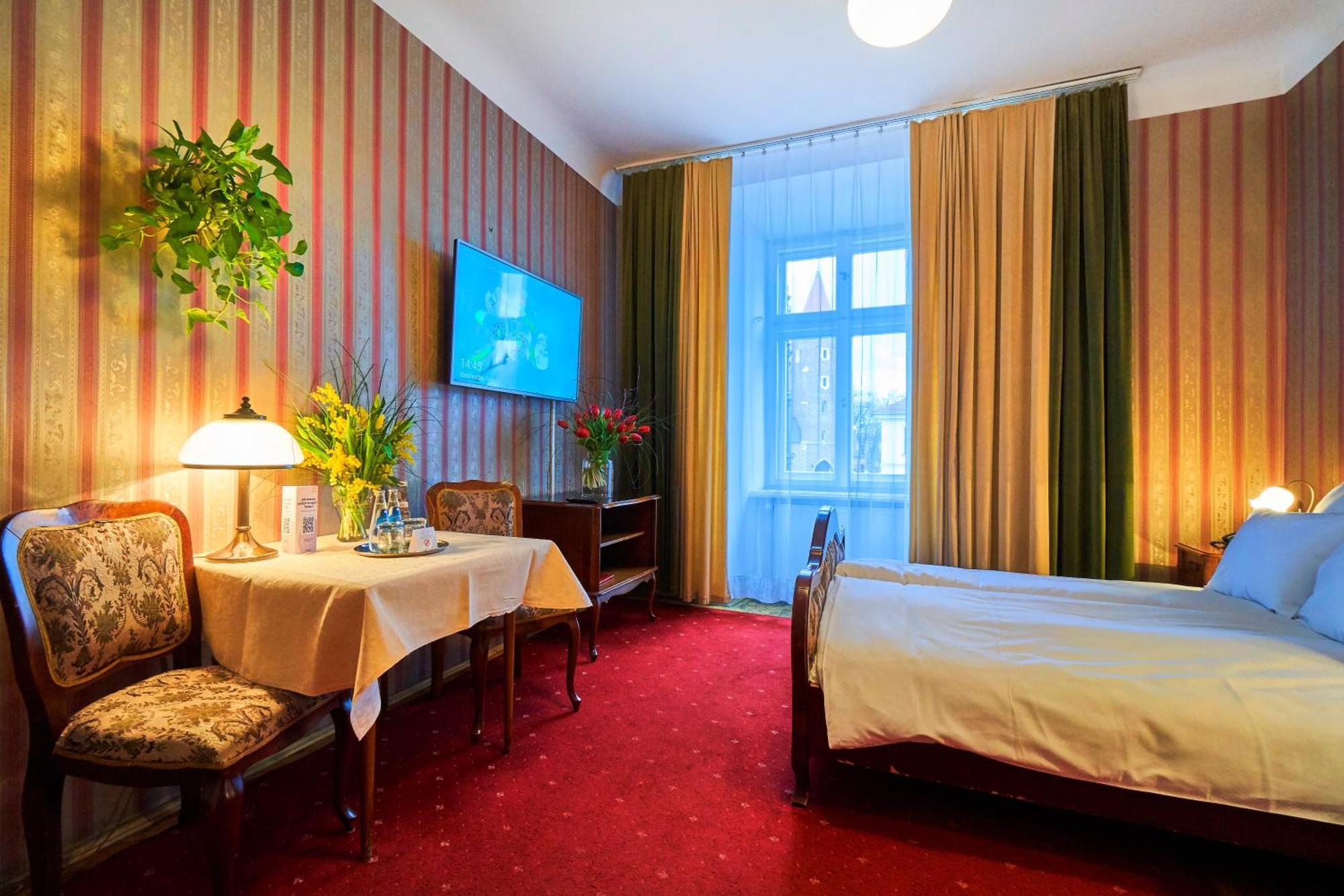 Pollera Hotell